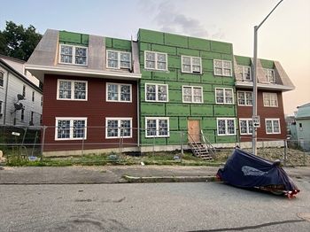 111 Austin St
