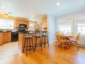 8A Whitins Rd, Sutton MA 01590