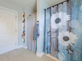 8A Whitins Rd, Sutton MA 01590