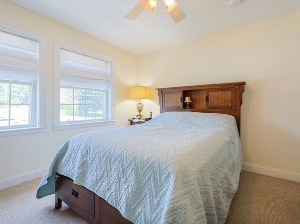 8A Whitins Rd, Sutton MA 01590