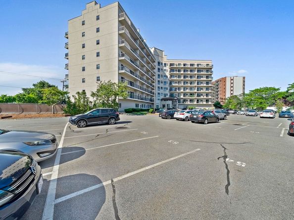 133 Commander Shea Blvd 215, Quincy MA 02171