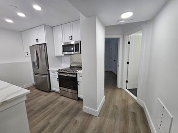 64 Alpine St