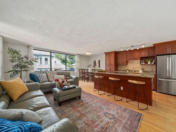 935 Washington St (Rear Facing) 11, Newton MA 02460