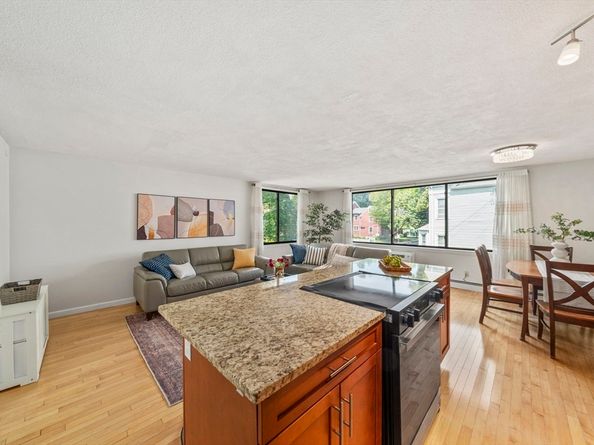 935 Washington St (Rear Facing) 11, Newton MA 02460