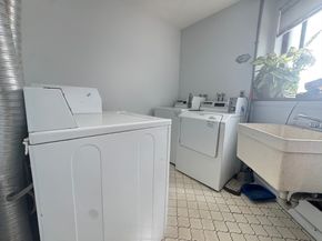 935 Washington St (Rear Facing) 11, Newton MA 02460