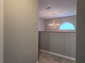 23 Fenton Dr, Worcester MA 01602