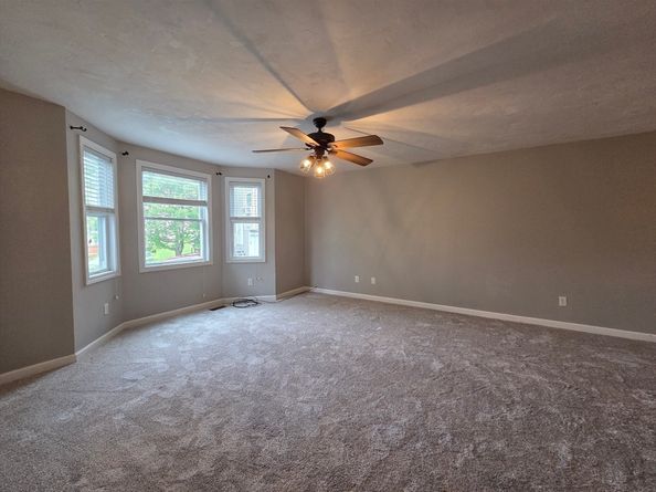 23 Fenton Dr, Worcester MA 01602