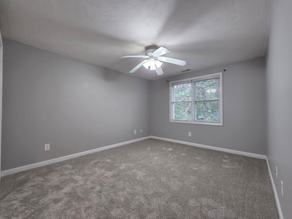 23 Fenton Dr, Worcester MA 01602
