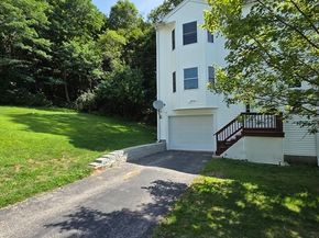 23 Fenton Dr, Worcester MA 01602