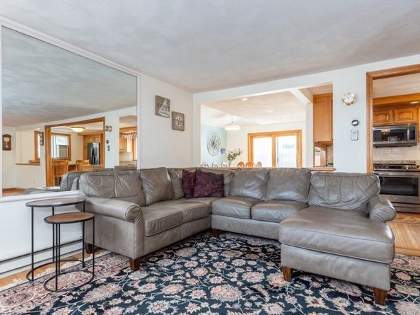 25 Charles St, Winthrop MA 02152