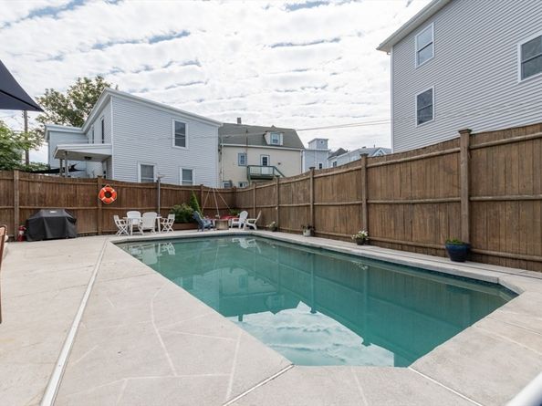 25 Charles St, Winthrop MA 02152