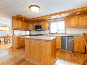 25 Charles St, Winthrop MA 02152