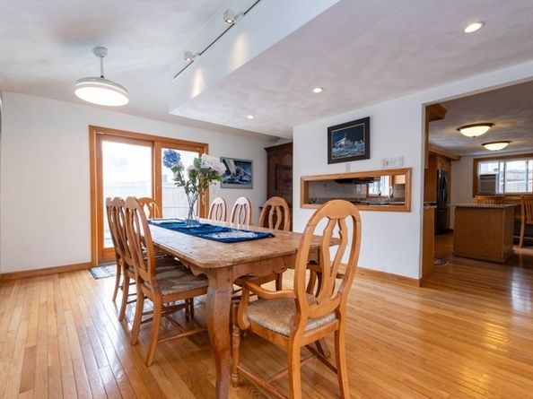25 Charles St, Winthrop MA 02152