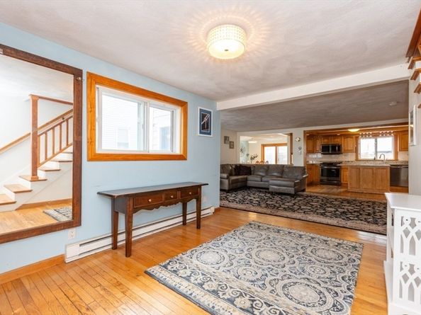 25 Charles St, Winthrop MA 02152
