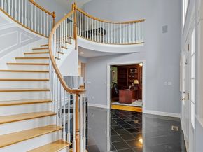 125 Lancaster Rd, North Andover MA 01845
