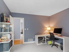 125 Lancaster Rd, North Andover MA 01845