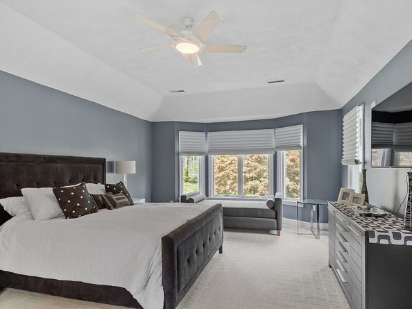125 Lancaster Rd, North Andover MA 01845