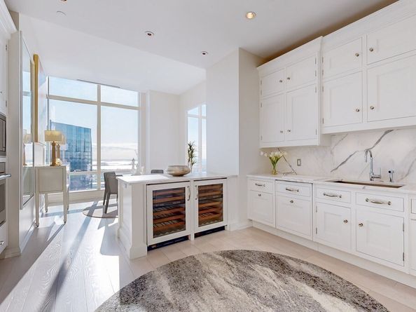 1 Franklin St PH4E, Boston MA 02110