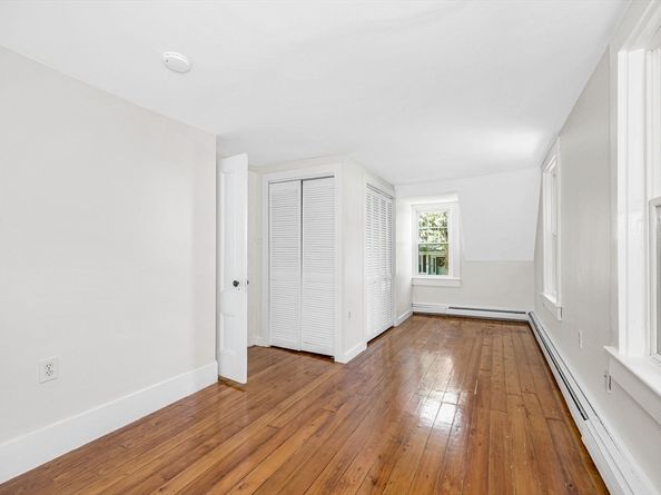 17 Swains Pond Ave, Melrose MA 02176
