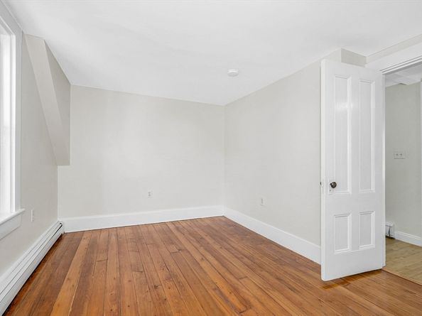 17 Swains Pond Ave, Melrose MA 02176
