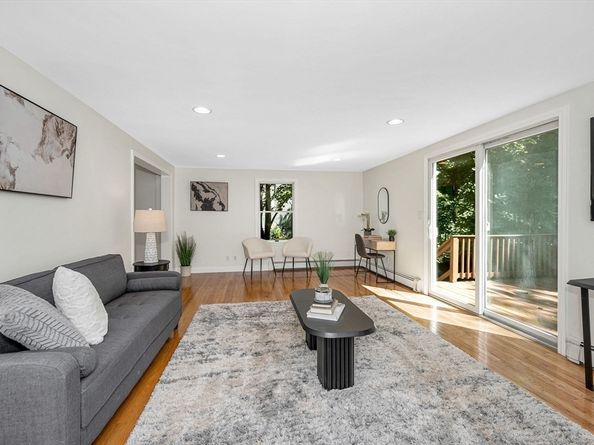 17 Swains Pond Ave, Melrose MA 02176