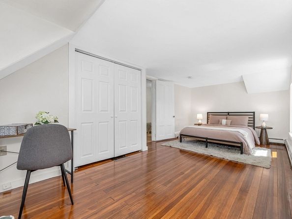 17 Swains Pond Ave, Melrose MA 02176