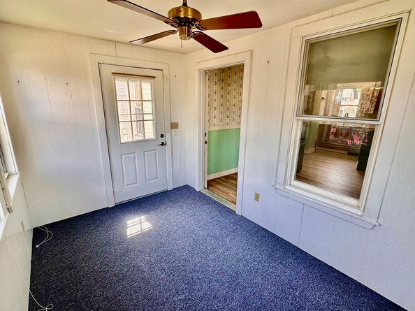 16 1/2 Symonds St, Salem MA 01970