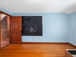 6 Marlboro Dr, Leicester MA 01524
