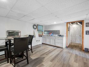 6 Marlboro Dr, Leicester MA 01524