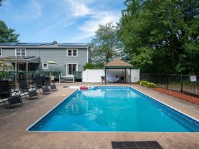 6 Marlboro Dr, Leicester MA 01524