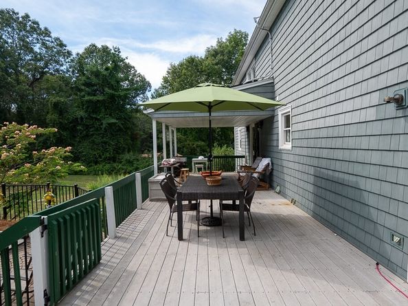 6 Marlboro Dr, Leicester MA 01524