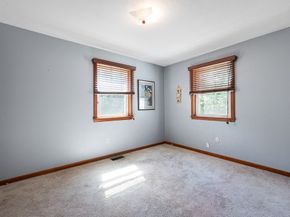 6 Marlboro Dr, Leicester MA 01524