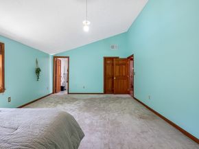 6 Marlboro Dr, Leicester MA 01524