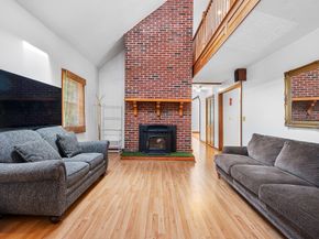 6 Marlboro Dr, Leicester MA 01524