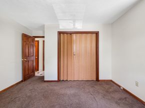 6 Marlboro Dr, Leicester MA 01524