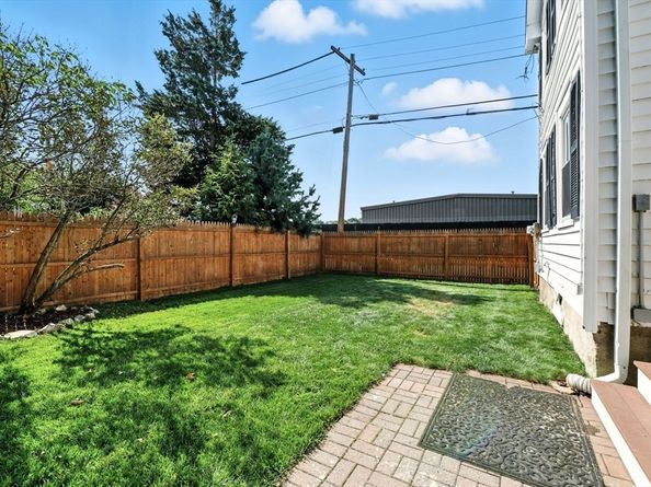 10 Mill St, Danvers MA 01923