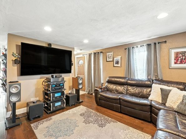 10 Mill St, Danvers MA 01923