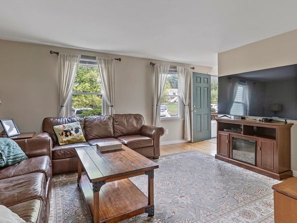 395 Providence Rd 4, Grafton MA 01560