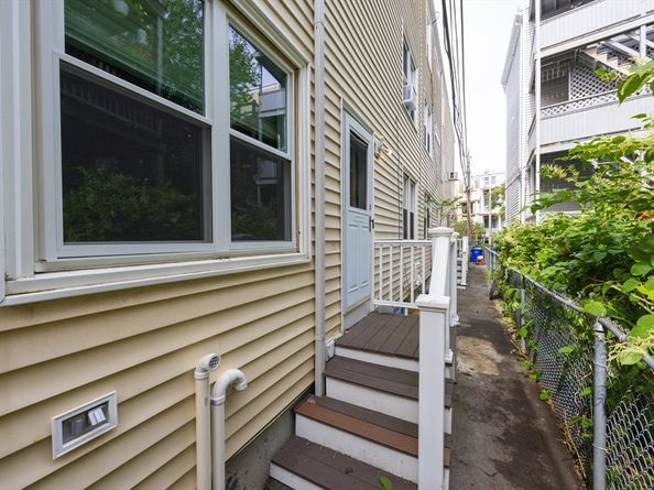 210 W 6th St 210, Boston MA 02127