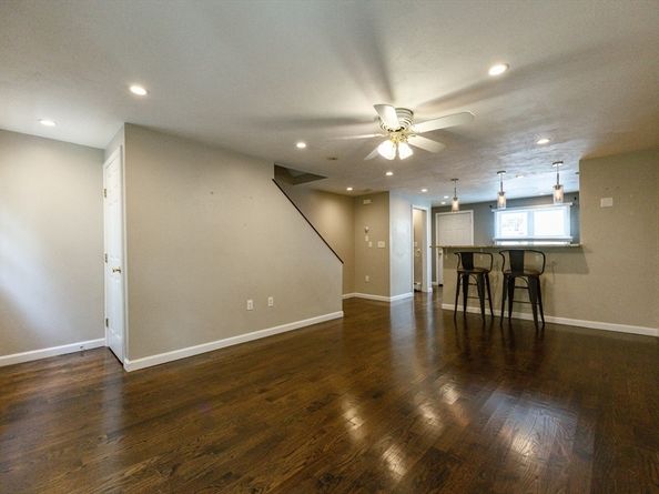 210 W 6th St 210, Boston MA 02127