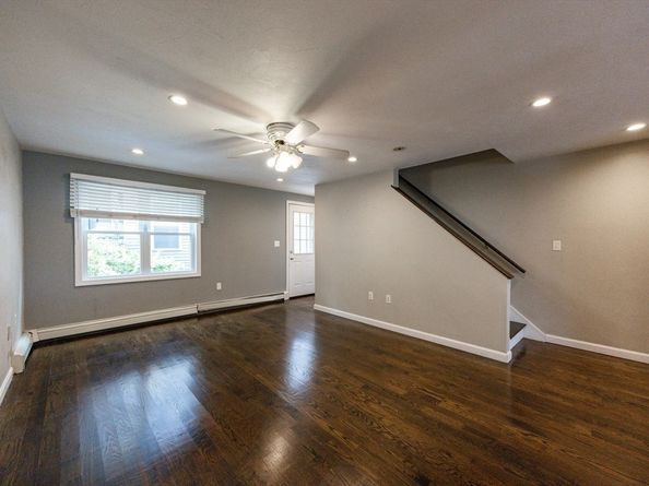 210 W 6th St 210, Boston MA 02127