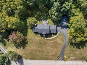 8 Virginia Ave, Sutton MA 01590
