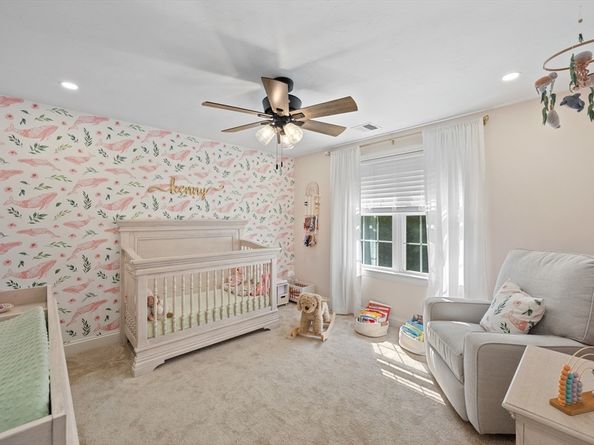 8 Virginia Ave, Sutton MA 01590