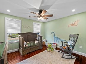 8 Virginia Ave, Sutton MA 01590