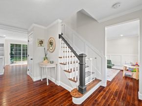 8 Virginia Ave, Sutton MA 01590