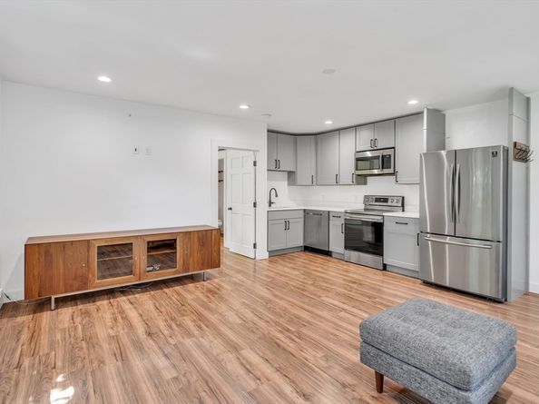 2 Clover Hill Road, Acton MA 01720