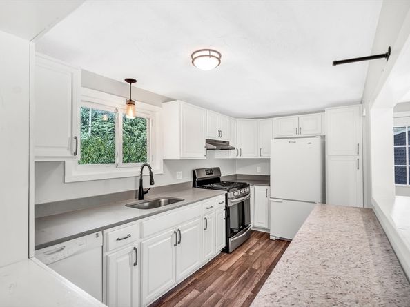 2 Clover Hill Road, Acton MA 01720