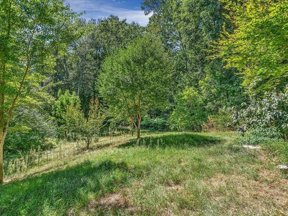 2 Clover Hill Road, Acton MA 01720