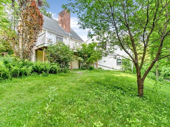 2 Clover Hill Road, Acton MA 01720