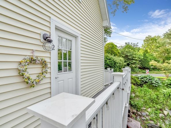 2 Clover Hill Road, Acton MA 01720